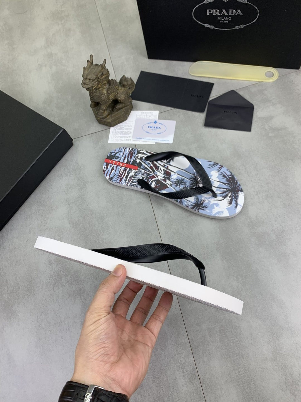 Prada Botanical Print Flip-Flops - Black & Multicolor Print